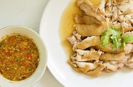 ไก่ต้มน้ำปลา